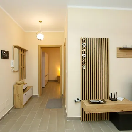 Bella Casa Apartment *